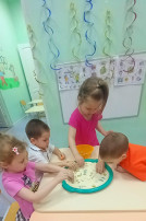 Сенсорное развитие в младшей группе Сенсорное развитие в младшей группе.