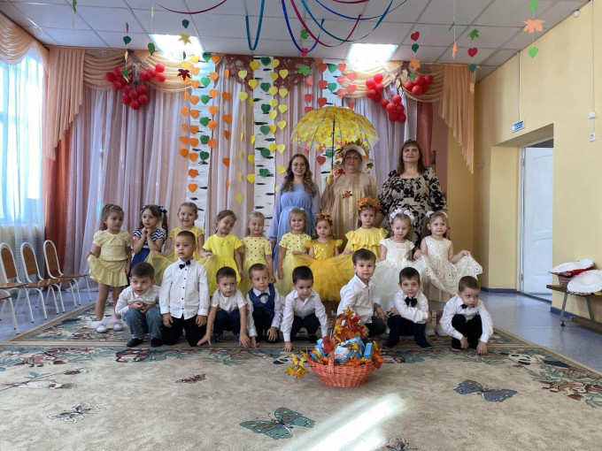 Утренник в средней группе Утренник в средней группе.